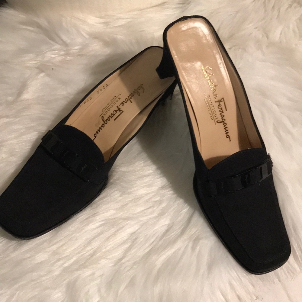 Salvatore ferragamo shoes size 7.5 2A black
